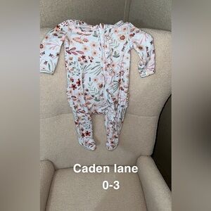LORELAI'S FLORAL footie ruffle bamboo 0-3